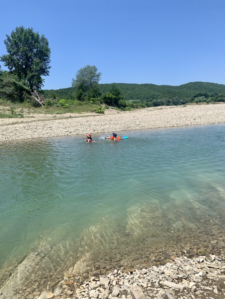 отдых для детей в Тенгинке