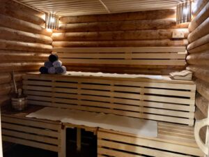 русская баня на дровах а гостевом доме Три камня