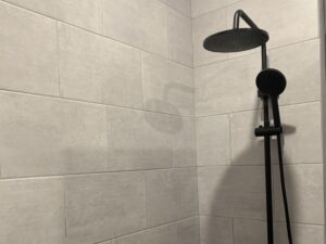 Удобства номера Стандарт: шкаф, кондиционер, Wi-Fi