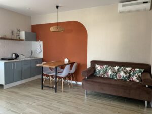 Семейный номер гостевого дома Три Камня с видом на горы