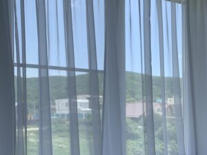 Семейный номер гостевого дома Три Камня с видом на горы