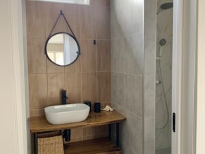 Семейный номер гостевого дома Три Камня с видом на горы